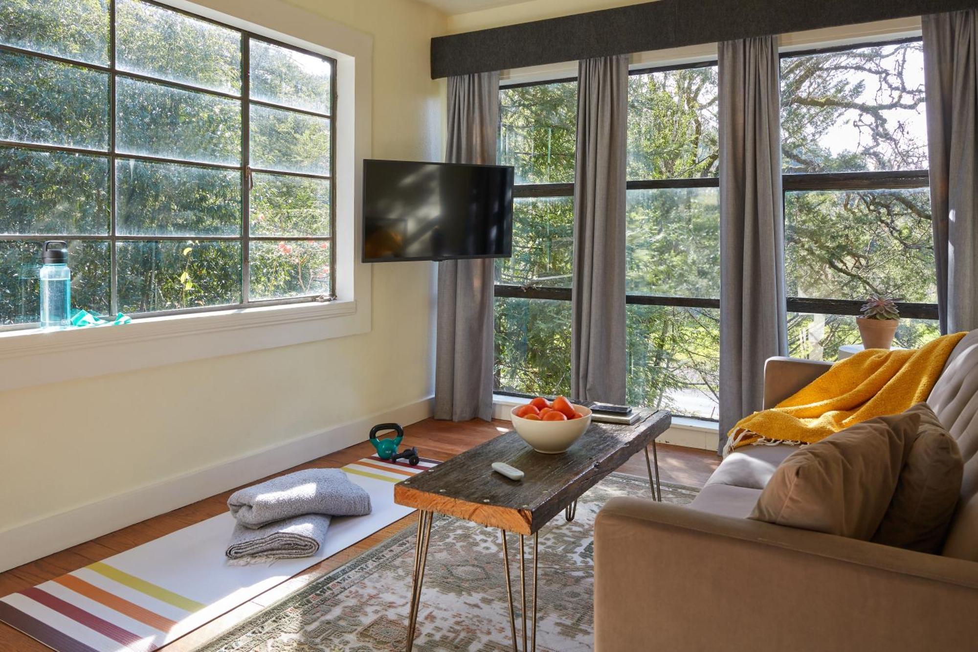 Mine And Farm, The Inn At Guerneville, Ca Экстерьер фото
